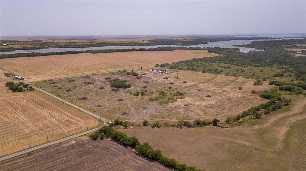 32.277 Acres of Land for Sale in Tioga, Texas