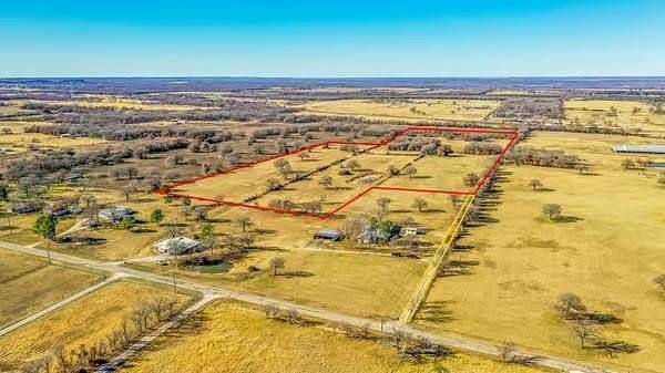 27.5 Acres of Agricultural Land for Sale in Lipan, Texas