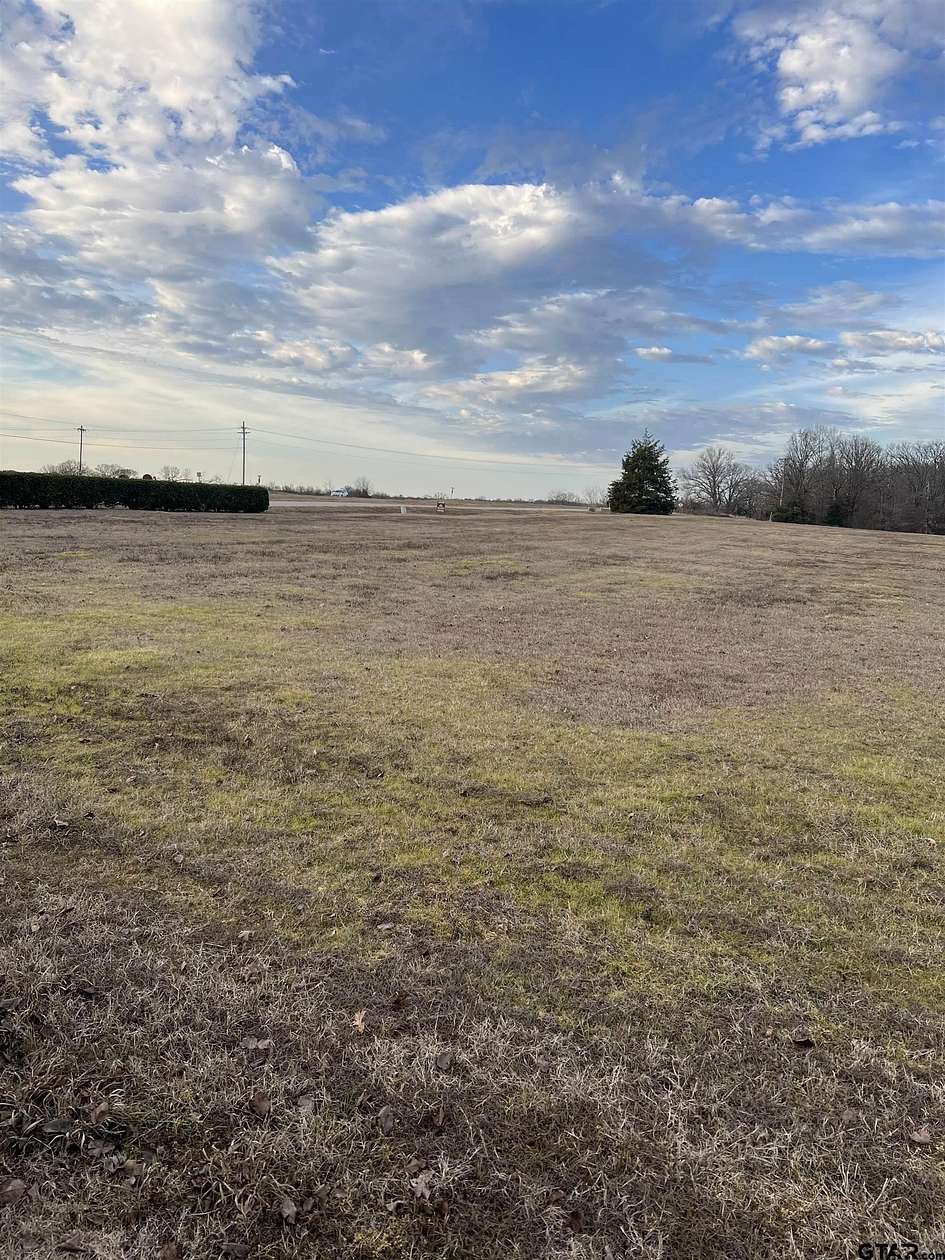 0.88 Acres of Residential Land for Sale in Mount Pleasant, Texas