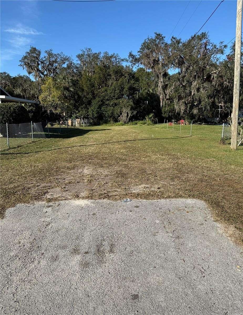 0.21 Acres of Residential Land for Sale in Umatilla, Florida