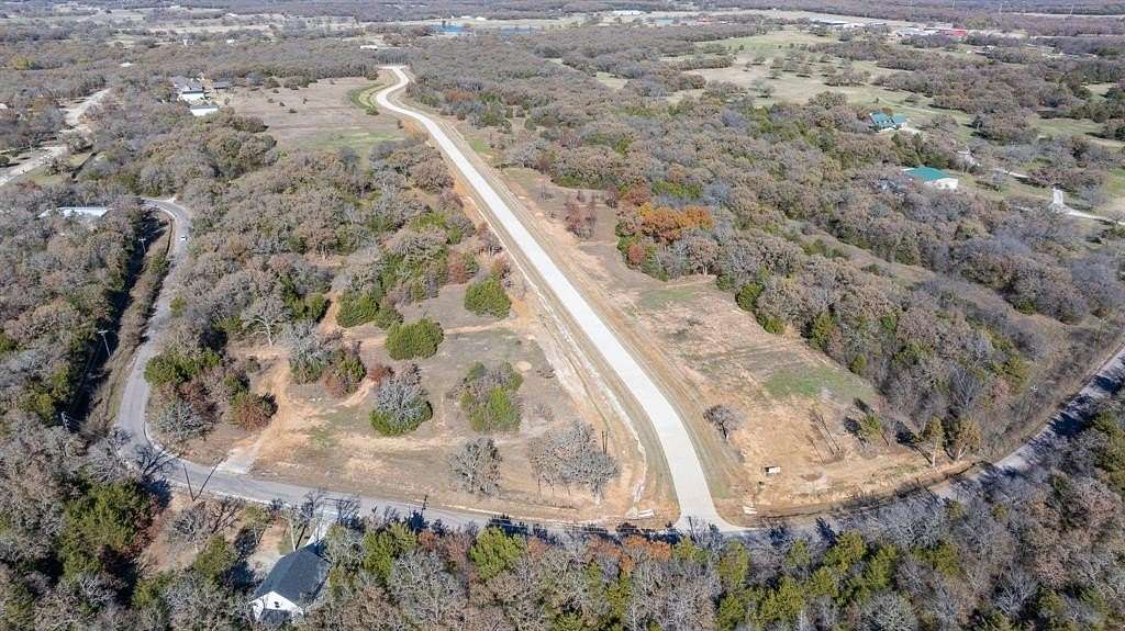 2.37 Acres of Residential Land for Sale in Valley View, Texas