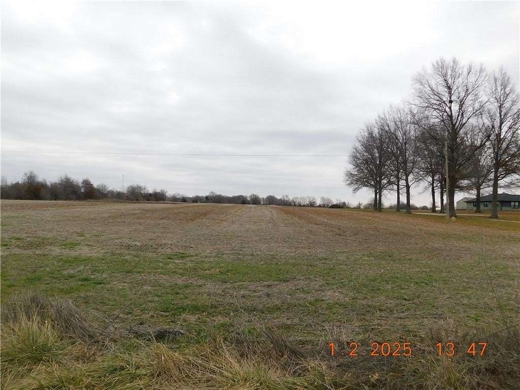 10 Acres of Residential Land for Sale in Harrisonville, Missouri