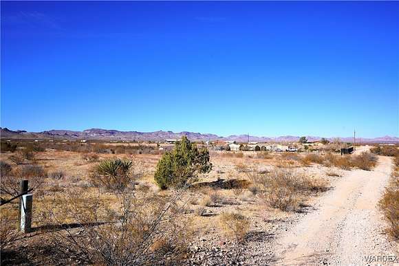 2.35 Acres of Residential Land for Sale in Golden Valley, Arizona