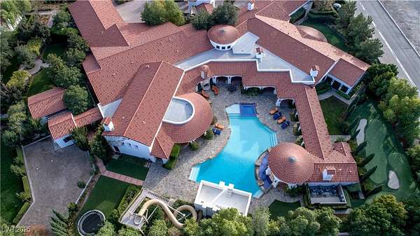 5.16 Acres of Residential Land with Home for Sale in Las Vegas, Nevada