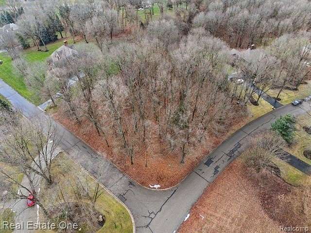 1 Acre of Residential Land for Sale in Highland Township, Michigan