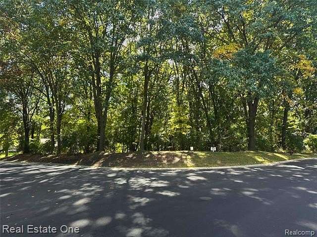1 Acre of Residential Land for Sale in Highland Township, Michigan