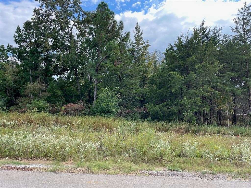 0.5 Acres of Residential Land for Sale in Lindale, Texas