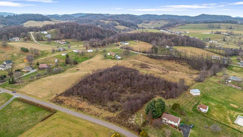 2 Acres of Residential Land for Sale in Abingdon, Virginia