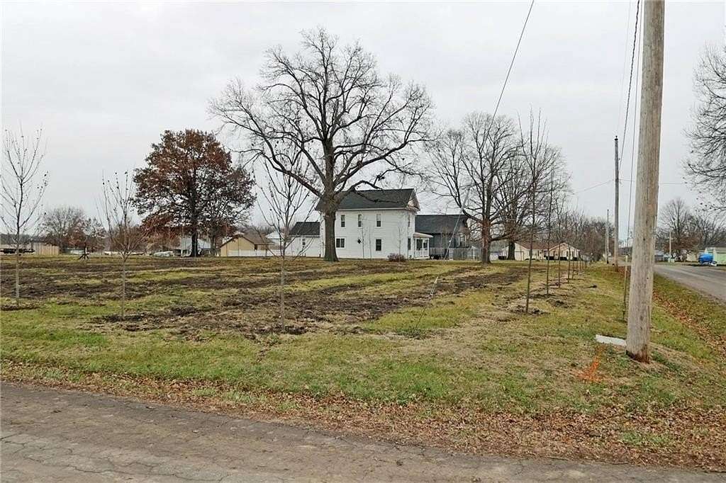 0.283 Acres of Land for Sale in East Lynne, Missouri