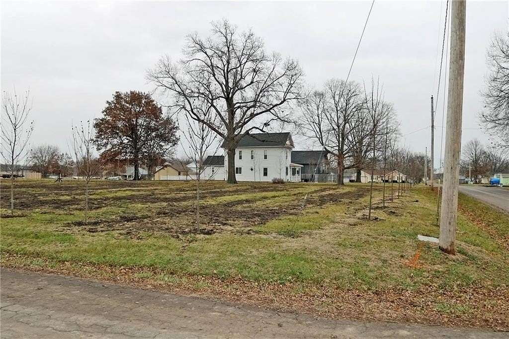 0.28 Acres of Land for Sale in East Lynne, Missouri