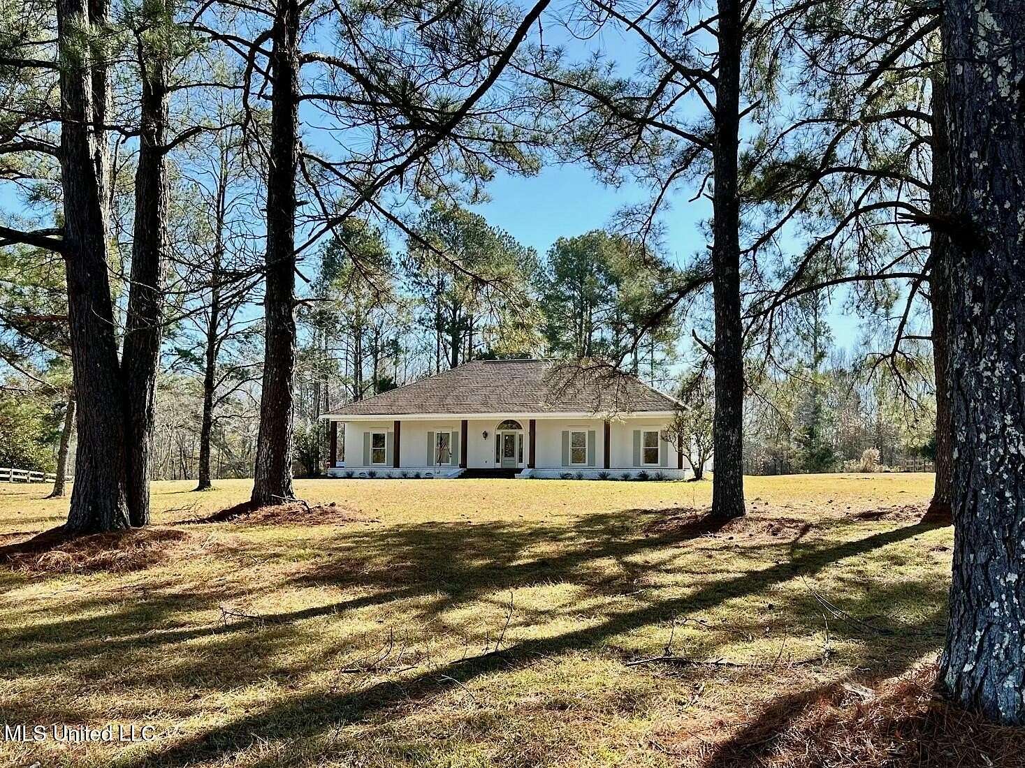 2.87 Acres of Residential Land with Home for Sale in Madison, Mississippi