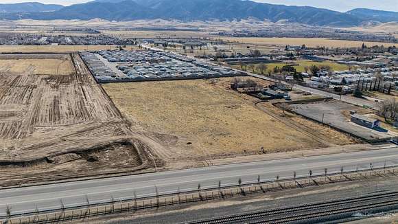 6.57 Acres of Commercial Land for Sale in Tehachapi, California