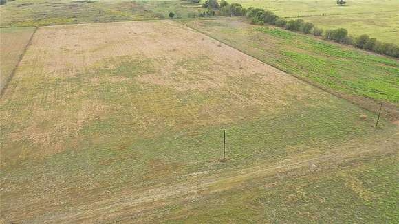 5.42 Acres of Residential Land for Sale in Corsicana, Texas