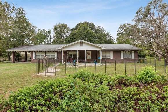 6 Acres of Residential Land with Home for Sale in Folkston, Georgia