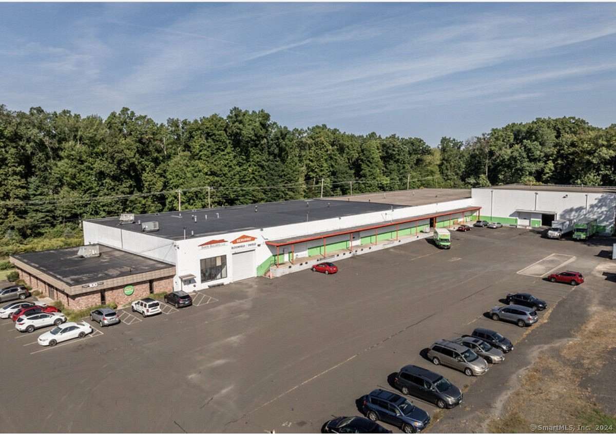 7.16 Acres of Improved Commercial Land for Lease in Bloomfield, Connecticut