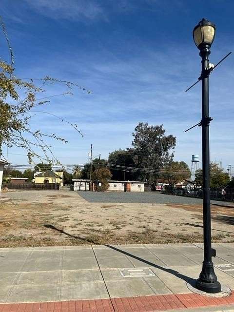 0.43 Acres of Commercial Land for Sale in Firebaugh, California