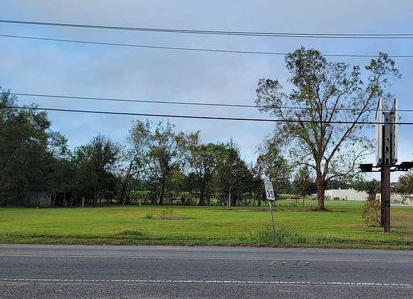 0.96 Acres of Mixed-Use Land for Sale in Vacherie, Louisiana