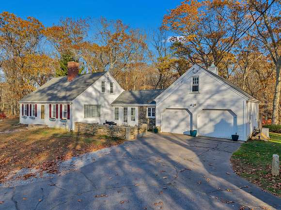 2.6 Acres of Residential Land with Home for Sale in Stonington, Connecticut