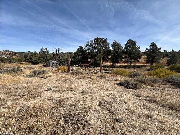 1.02 Acres of Residential Land for Sale in Frazier Park, California