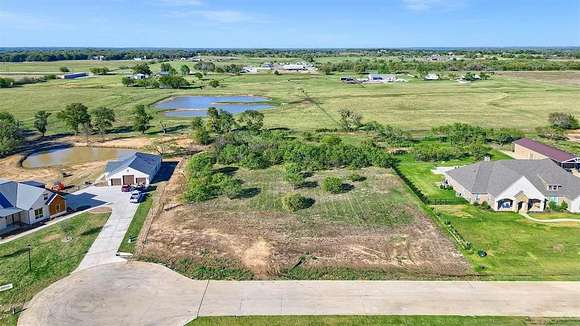 2.044 Acres of Residential Land for Sale in Pilot Point, Texas