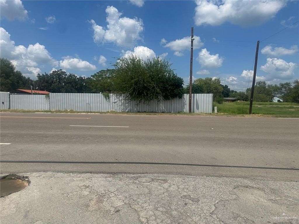 0.77 Acres of Improved Mixed-Use Land for Sale in Falfurrias, Texas
