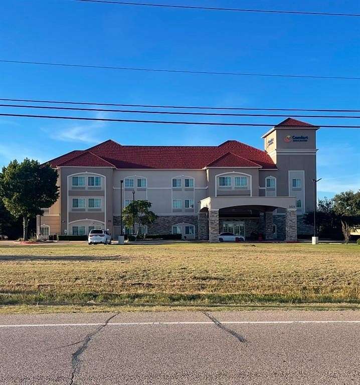 0.53 Acres of Commercial Land for Sale in Cedar Hill, Texas