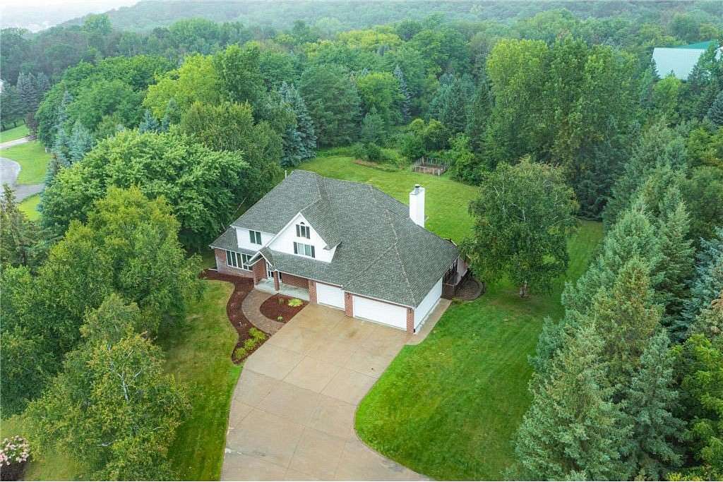 2.888 Acres of Residential Land with Home for Sale in Newport, Minnesota