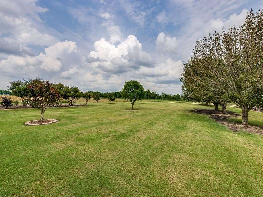 0.893 Acres of Residential Land for Sale in Leonard, Texas