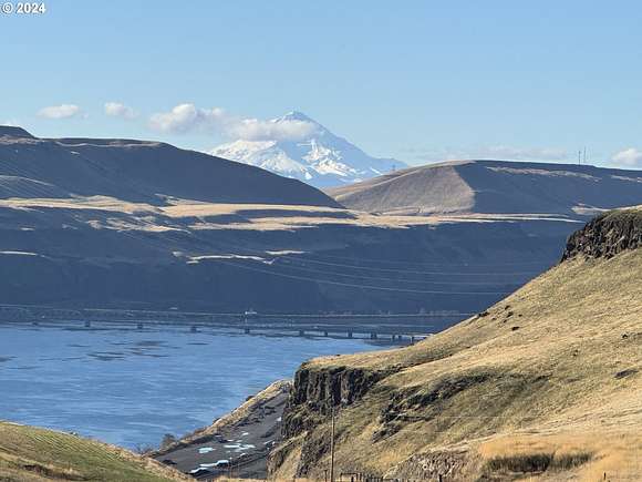 5.5 Acres of Land for Sale in Wishram, Washington