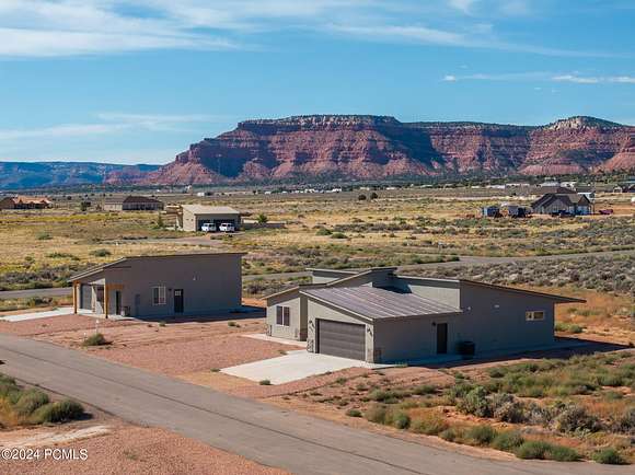 2.01 Acres of Residential Land with Home for Sale in Kanab, Utah