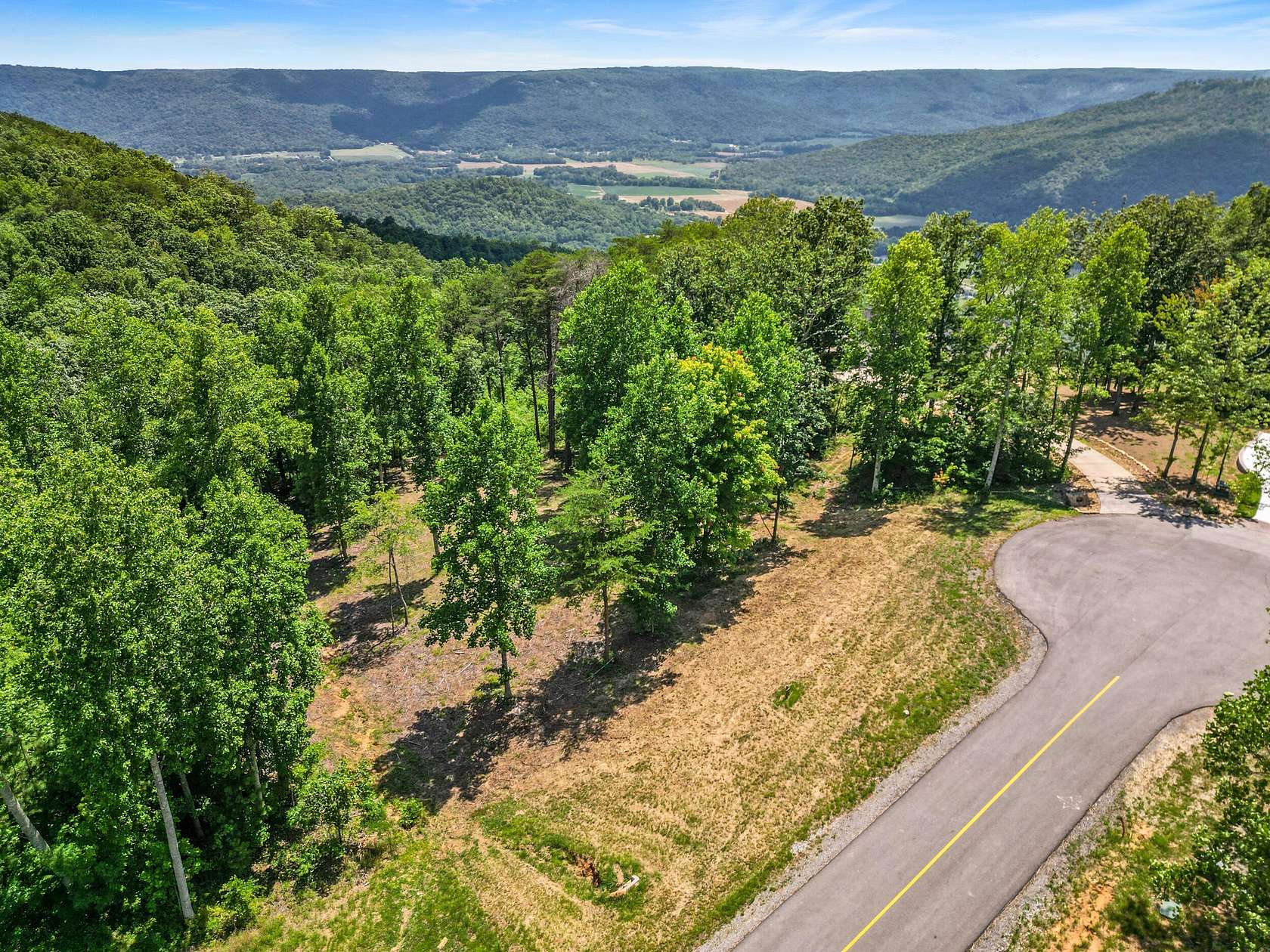 2.81 Acres of Residential Land for Sale in Jasper, Tennessee