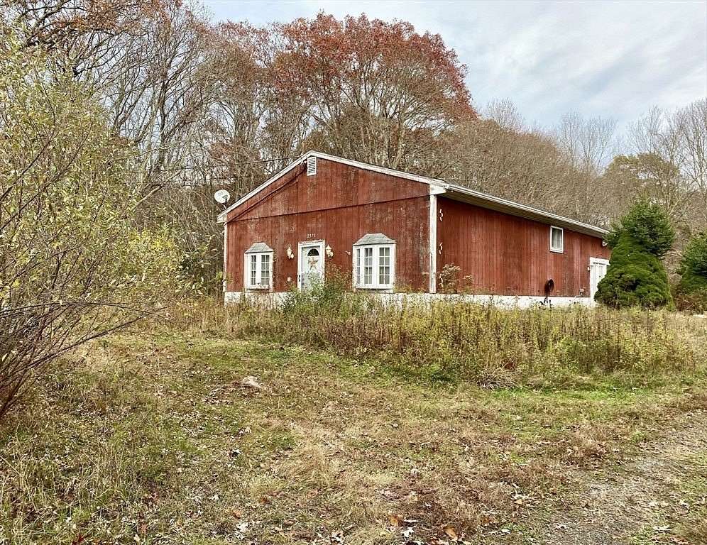 2.62 Acres of Residential Land with Home for Sale in Dighton, Massachusetts