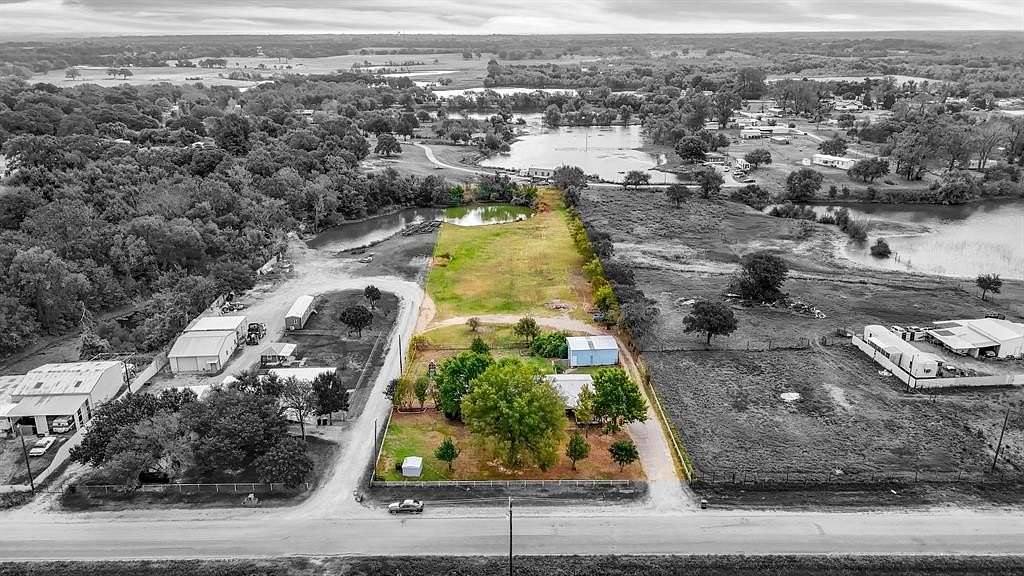 2.5 Acres of Residential Land with Home for Sale in Combine, Texas