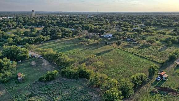 1.2 Acres of Residential Land for Sale in Nocona, Texas