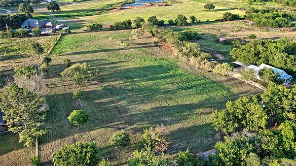 1.2 Acres of Residential Land for Sale in Nocona, Texas