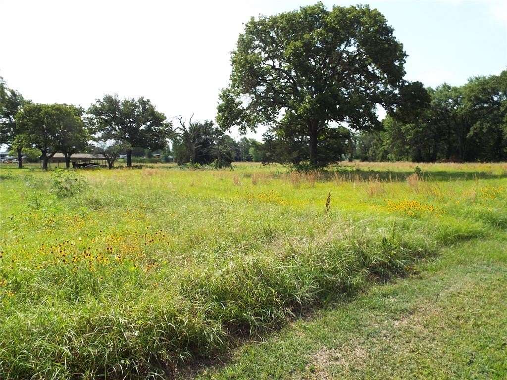 4.948 Acres of Commercial Land for Sale in Seven Points, Texas