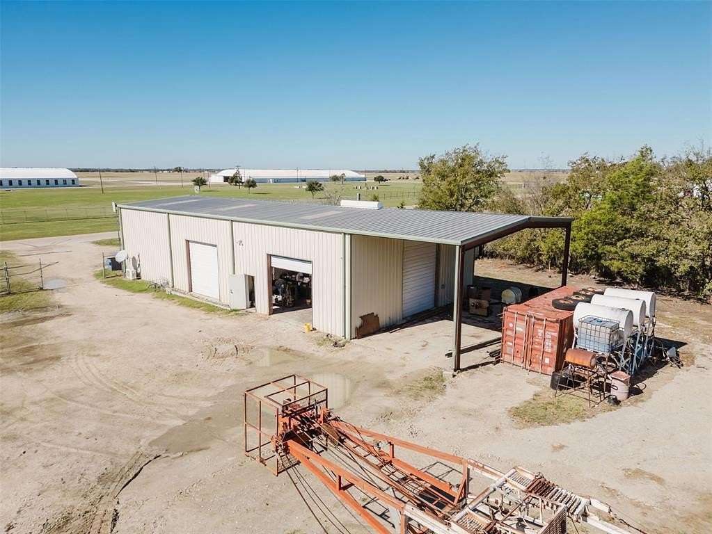 4.037 Acres of Commercial Land for Sale in Corsicana, Texas