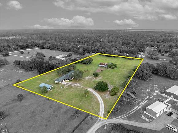 5.4 Acres of Land with Home for Sale in Geneva, Florida