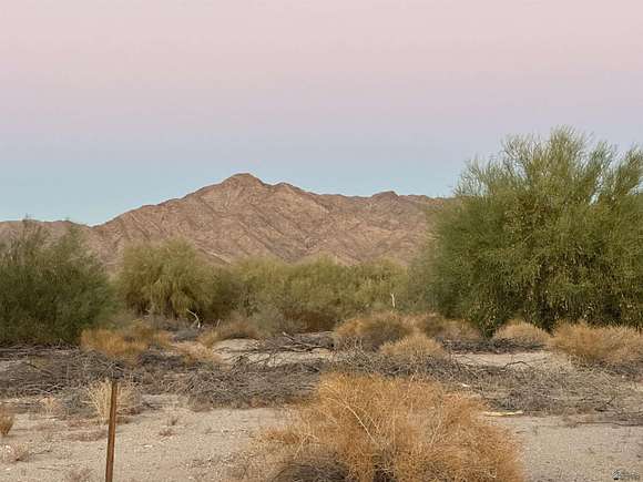 0.881 Acres of Residential Land for Sale in Yuma, Arizona