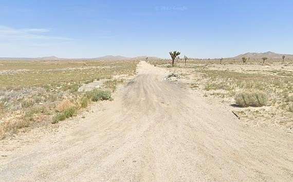 2.562 Acres of Land for Sale in Lancaster, California