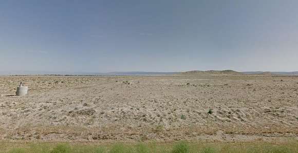 2.5 Acres of Land for Sale in Antelope Acres, California