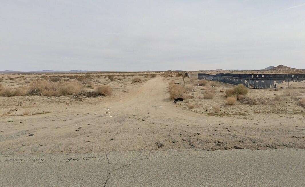 2.552 Acres of Land for Sale in Palmdale, California