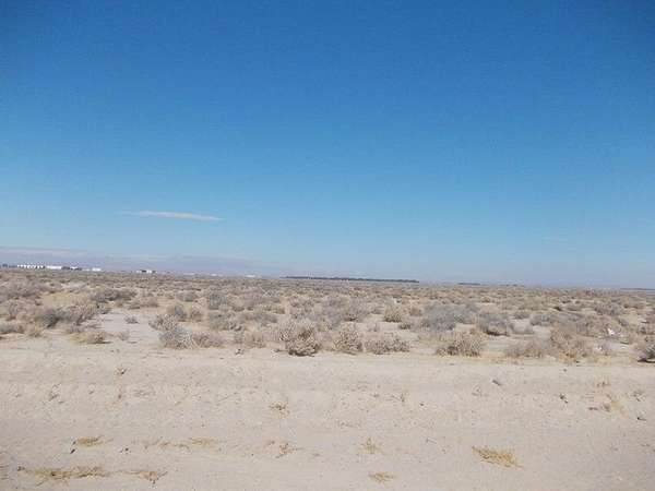 1 Acre of Commercial Land for Sale in Lancaster, California
