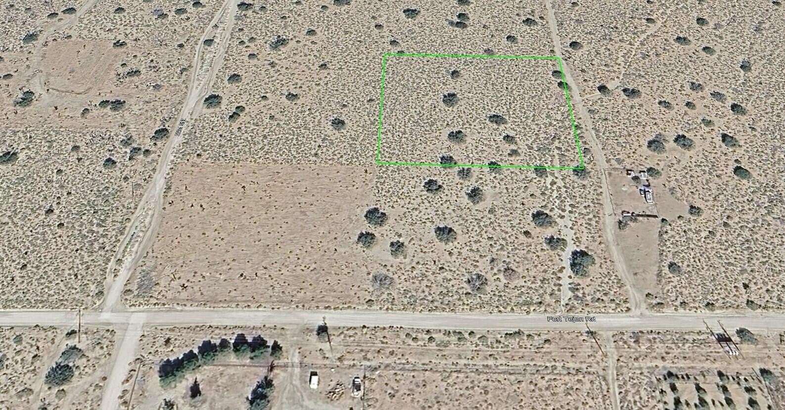 2.515 Acres of Land for Sale in Llano, California