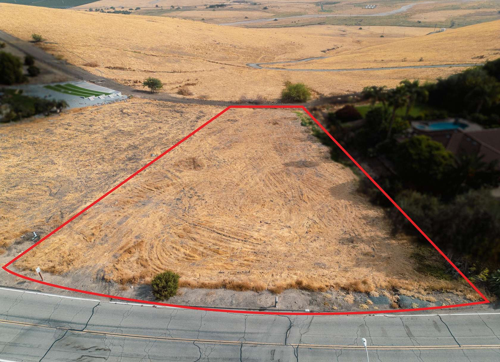 1.05 Acres of Residential Land for Sale in Exeter, California