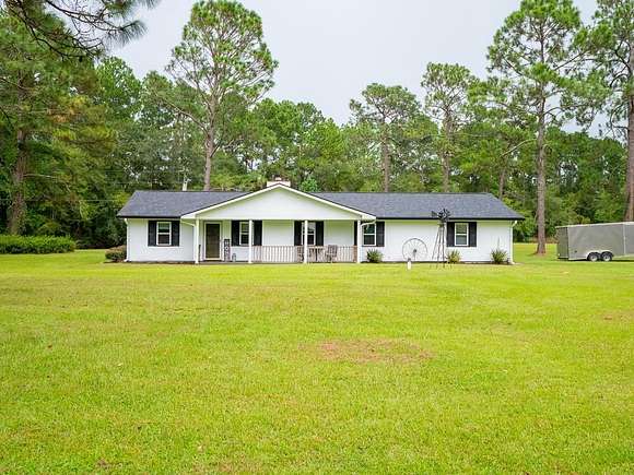 4.24 Acres of Residential Land with Home for Sale in Valdosta, Georgia