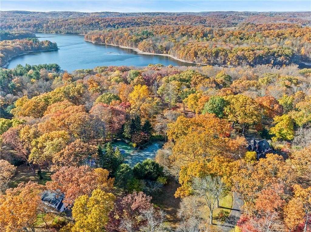 17.192 Acres of Land with Home for Sale in Katonah, New York