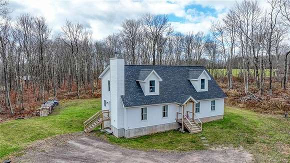 5.31 Acres of Residential Land with Home for Sale in Livingston Manor, New York