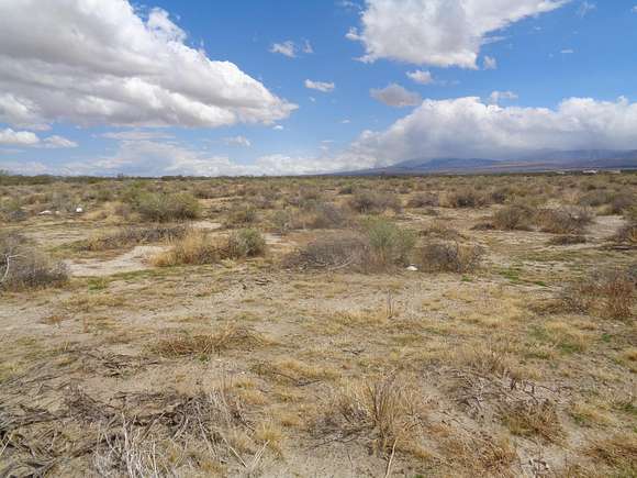 21.65 Acres of Agricultural Land for Sale in Lancaster, California