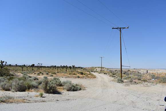 5.3 Acres of Land for Sale in Littlerock, California